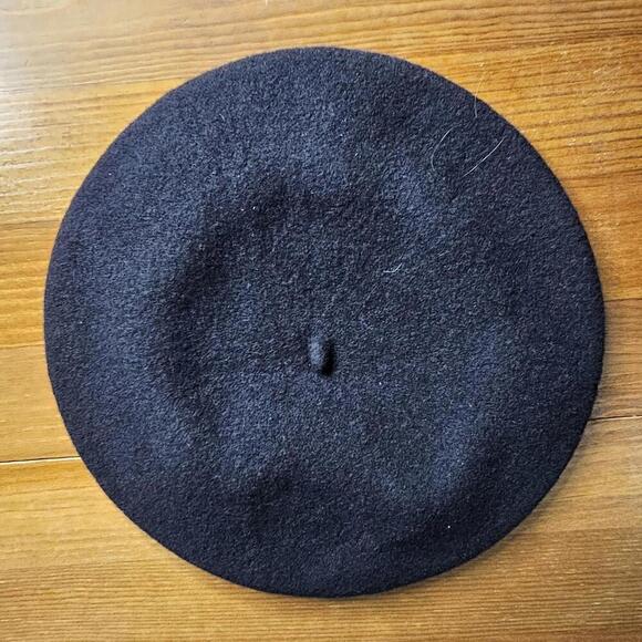 Other - Black Wool Beret Hat by Blancq-Olibet